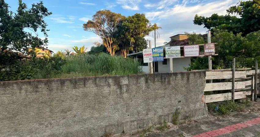Terreno à venda na Praia do Ervino, São Francisco do Sul 