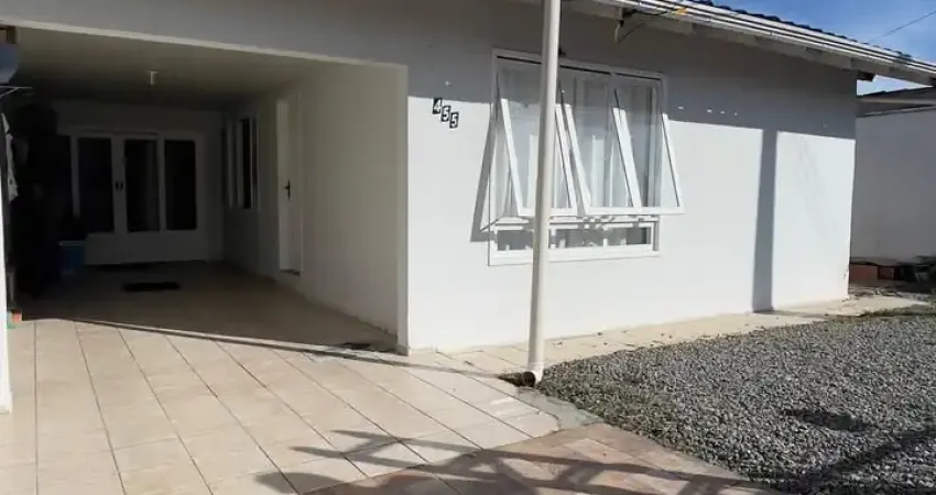 Casa com 4 quartos à venda no Adhemar Garcia, Joinville 