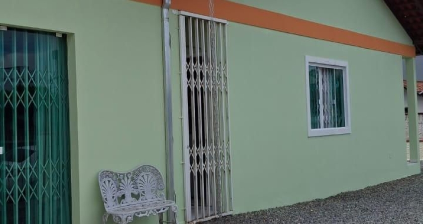 Casa Averbada no Jardim Iririú