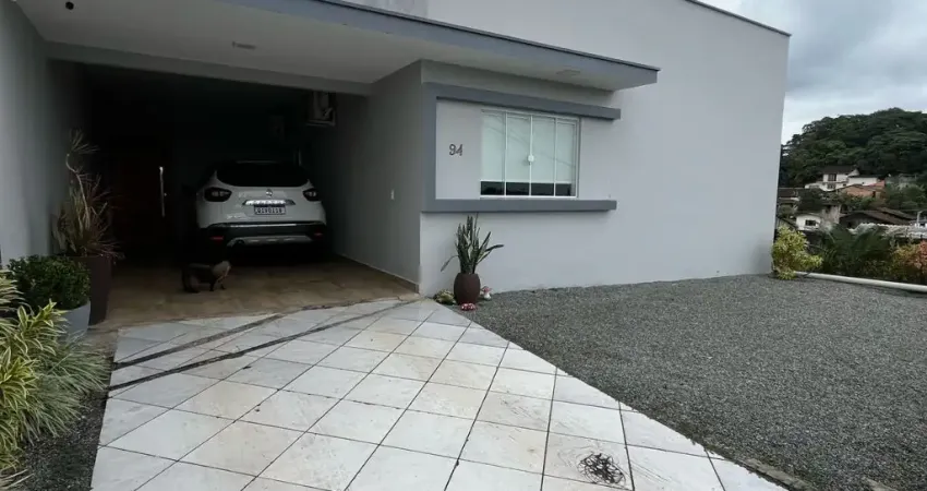 Casa com 2 quartos à venda no João Costa, Joinville 
