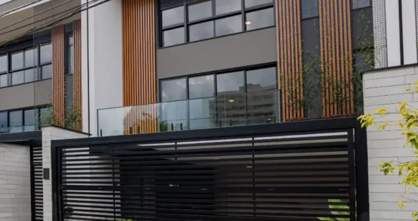 Casa Triplex Luxuosa no América
