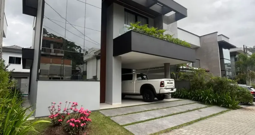 Casa com 3 quartos à venda na Vila Nova, Joinville 