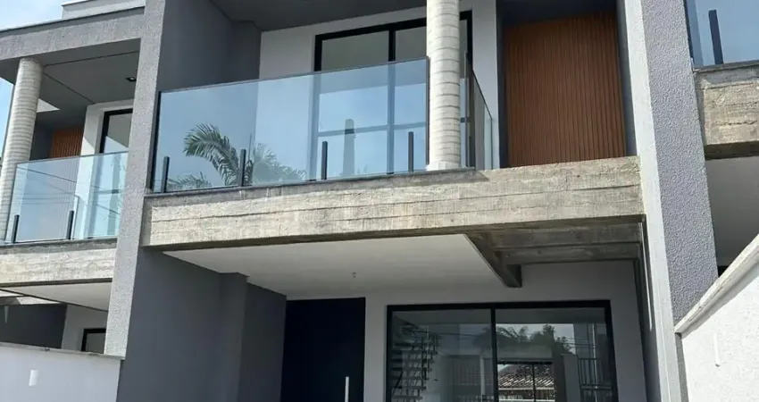 Casa com 3 quartos à venda no Santo Antônio, Joinville 