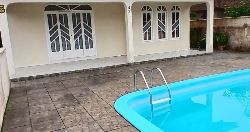 Belíssima Casa com Piscina no Boa Vista
