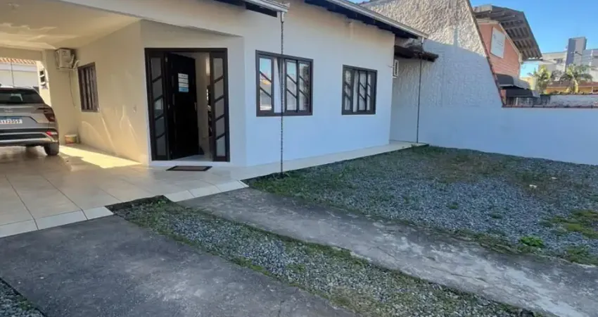 Casa com 3 quartos à venda no Guanabara, Joinville 