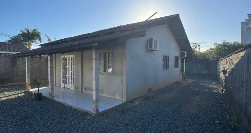 Casa com 3 quartos à venda no Paranaguamirim, Joinville 