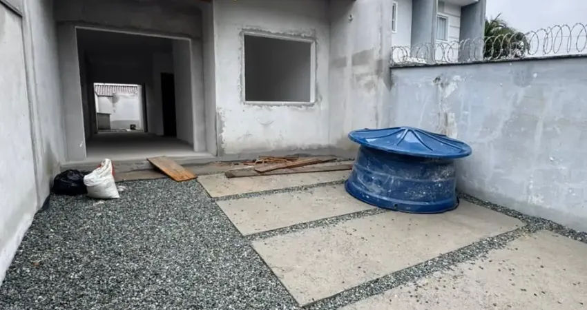 Lindo geminado em construção bem localizado no itinga em araquari