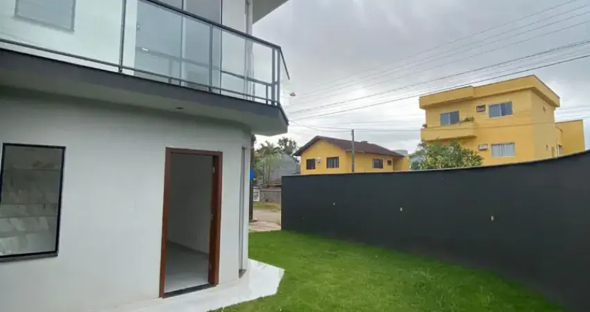 Lindo geminado de esquina em excelente localização no aventureiro