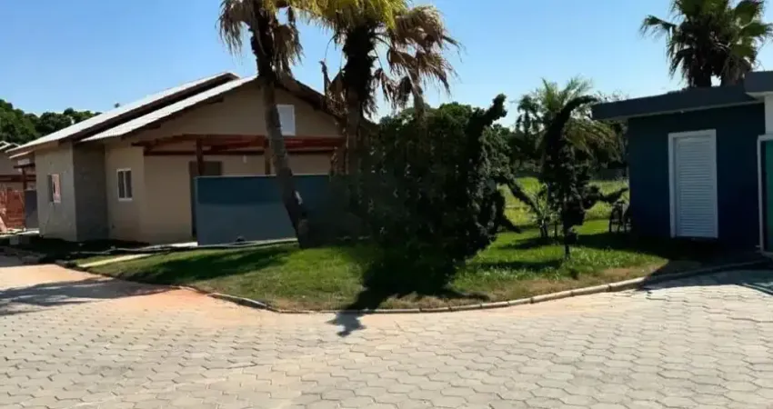 Linda casa na praia mobiliada e pronto para morar no tabuleiro