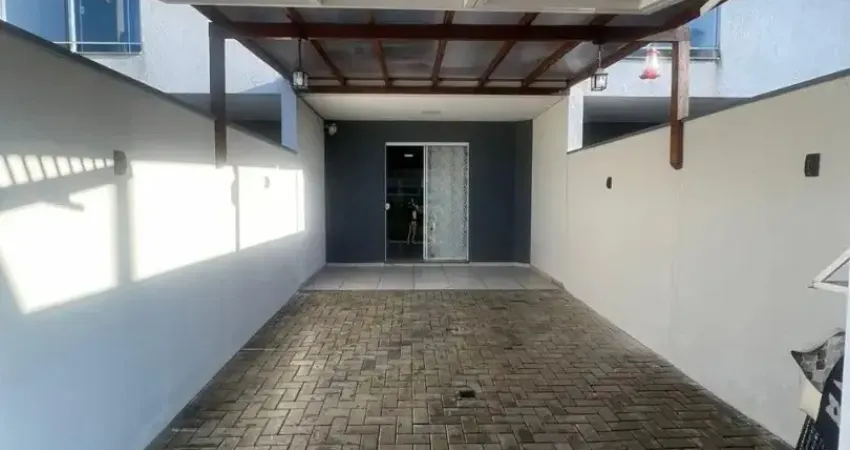 Lindo geminado pronto para morar próximo a praia de palmeiras em itacolomi