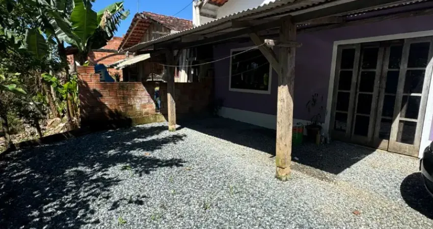 Linda casa em fase de acabamento localizada no bairro ulysses guimarães