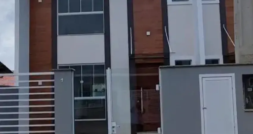 Lindo geminado pronto para morar localizado no centro de navegantes