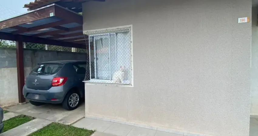 Aconchegante casa pronta para morar em condomínio fechado próximo a sc-301