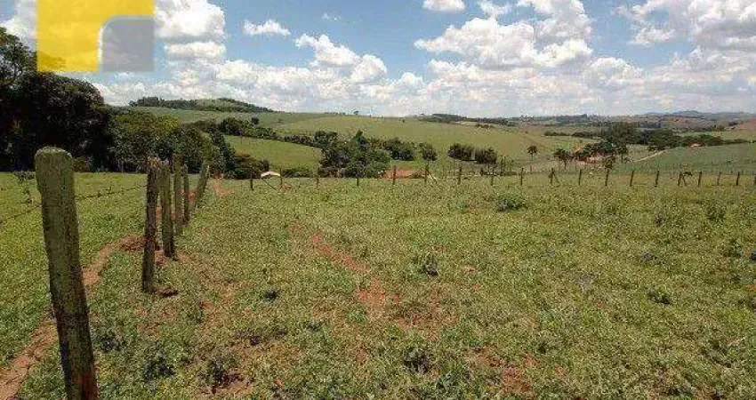 Terreno à venda, 1000 m² por R$ 100.000,00 - Passa Três - Tuiuti/SP