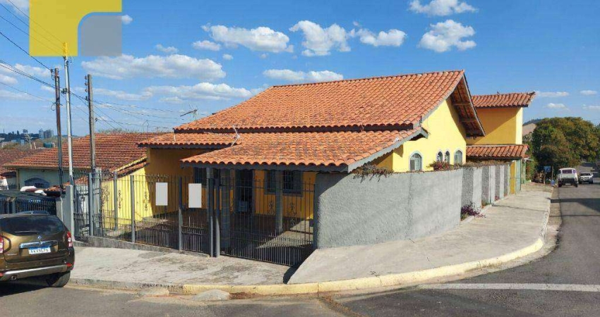 Casa com 3 dormitórios à venda por R$ 720.000,00 - Vila Santa Libânia - Bragança Paulista/SP
