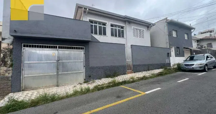 Sobrado com 4 dormitórios à venda, 300 m² por R$ 800.000,00 - Centro - Bragança Paulista/SP