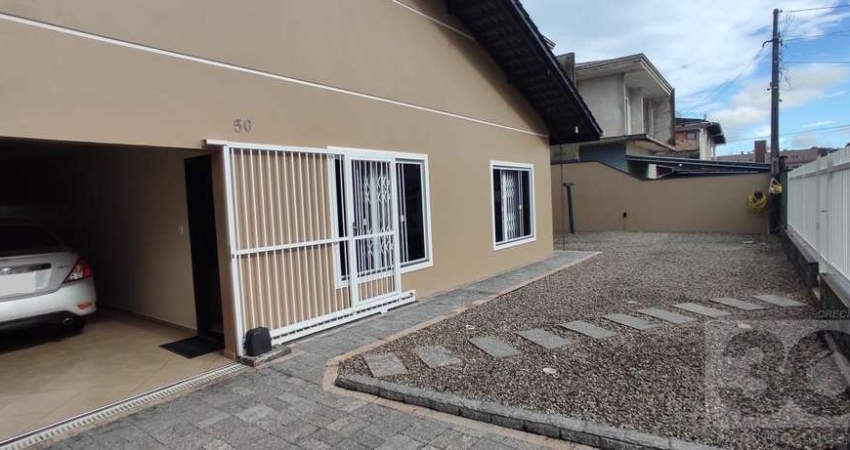 Casa para Venda em Joinville, Costa e Silva