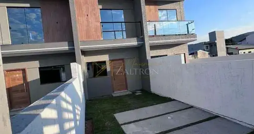 Sobrado no bairro rio vermelho 2 quartos um suíte e edícula com churrasqueira