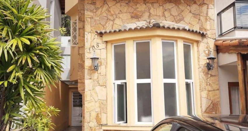 Casa de Condomínio a Venda, 4 dorms, 3 vagas no Morumbi Sul.