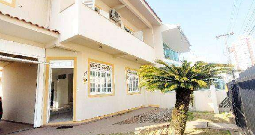 Casa com 5 dormitórios à venda, 220 m² por R$ 1.750.000,00 - Balneário - Florianópolis/SC