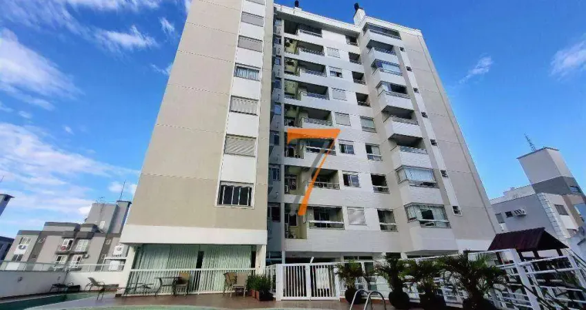 Apartamento com 2 dormitórios à venda, 68 m² por R$ 870.000,00 - Abraão - Florianópolis/SC