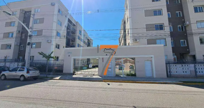 Apartamento com 2 dormitórios à venda, 67 m² por R$ 360.000,00 - Fundos - Biguaçu/SC