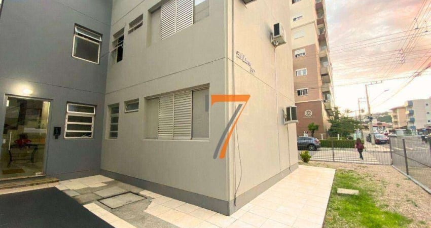 Apartamento com 3 dormitórios à venda, 53 m² por R$ 450.000,00 - Floresta - São José/SC