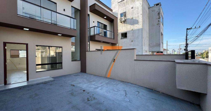 Casa com 2 dormitórios à venda, 90 m² por R$ 600.000,00 - Ipiranga - São José/SC