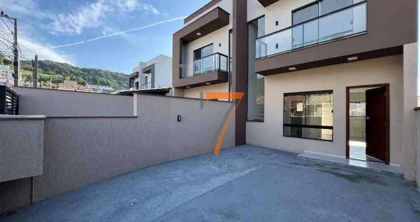 Casa com 2 dormitórios à venda, 90 m² por R$ 600.000,00 - Ipiranga - São José/SC