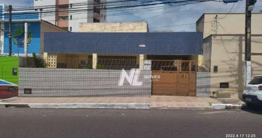Casa com 4quartos - ótima localização na Olinto Meira, Alecrim