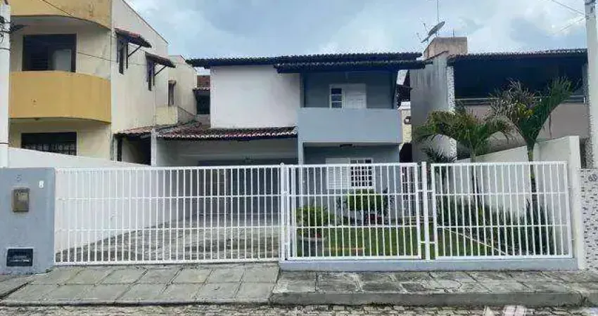 Casa duplex em Nova Parnamirim, 210m², 4suites, 2vagas