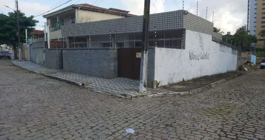 Casa com ótima localização no barro vermelho | 260m² de área total
