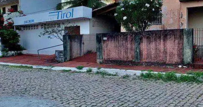Casa com 4 dormitórios à venda, 550 m² por R$ 700.000,00 - Tirol - Natal/RN