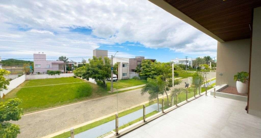 Casa com arquitetura moderna e lazer privativo no Alphaville Catuana - 450m² de área total