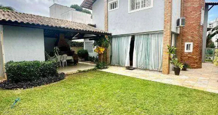 Casa com 392m² em Condomínio Fechado, no bairro de Emaús
