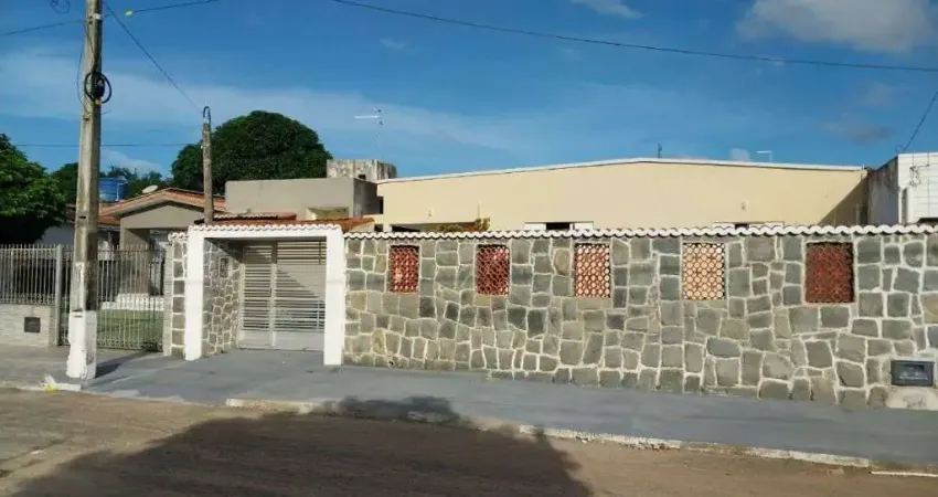 Casa com 3 dormitórios para alugar por R$ 1.700,00/mês - Pitimbu - Natal/RN