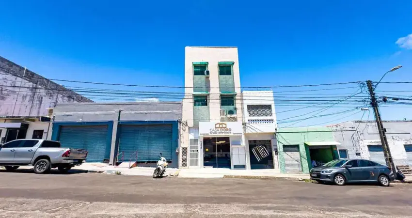 Prédio Misto, sala Comercial no Térreo e 2 pavimentos com apartamentos de 1 ou 2