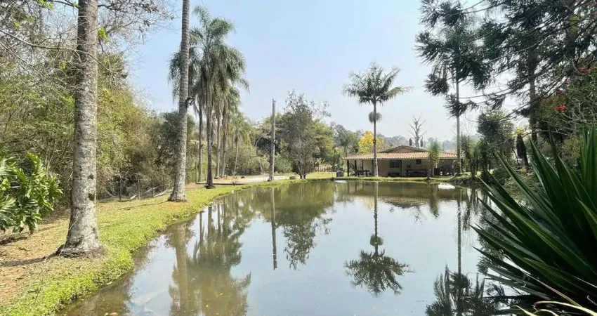 Chácara para Venda em Pedra Bela, zona rural, 2 dormitórios, 1 suíte, 2 banheiros