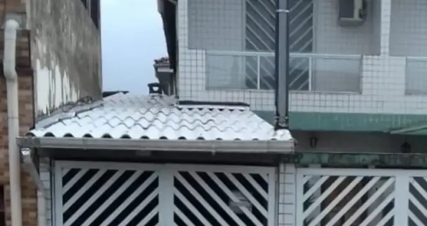 Casa com 2 quartos à venda na Rua Marechal Mascarenhas de Moraes, 386, Vila Margarida, São Vicente