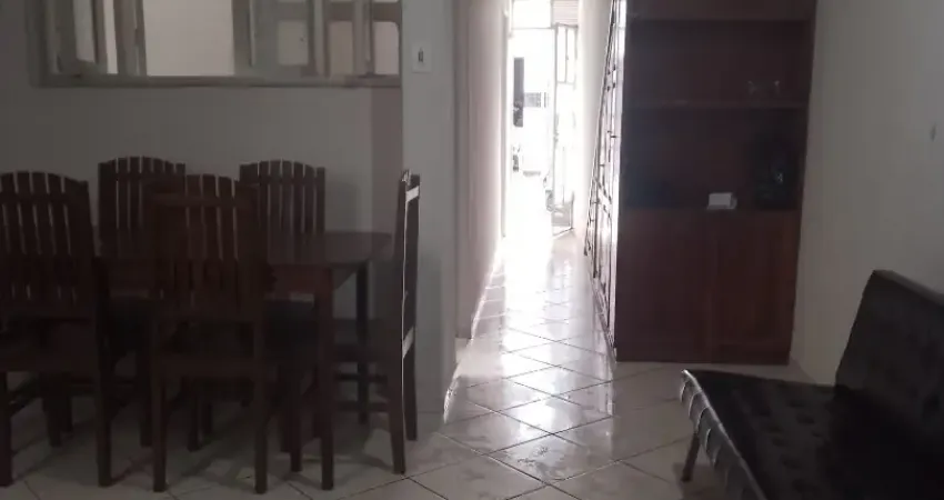 Aluguel Centro,semi mobiliado, são 02 quartos,01 banheiro