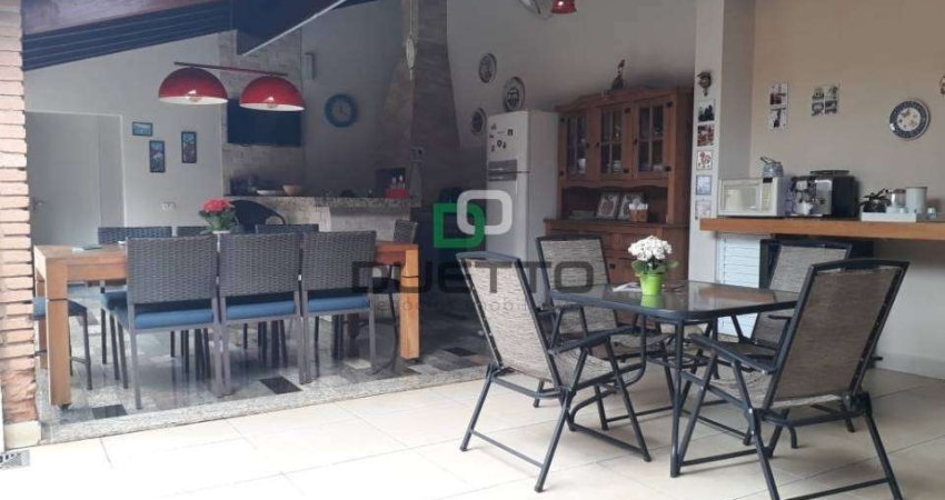 Casa com 3 quartos à venda no Parque Novo Mundo, Americana 