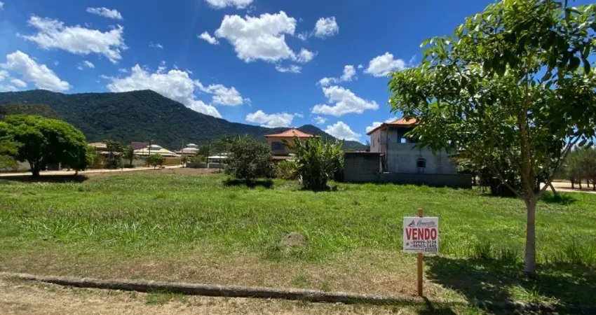 Lote 450m² condomínio frente ao mar de Jaconé, Marica.