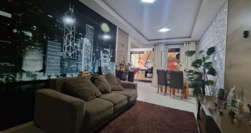Apartamento com 130,89m² semimobiliado à venda no bairro Centro de Jaraguá do Sul