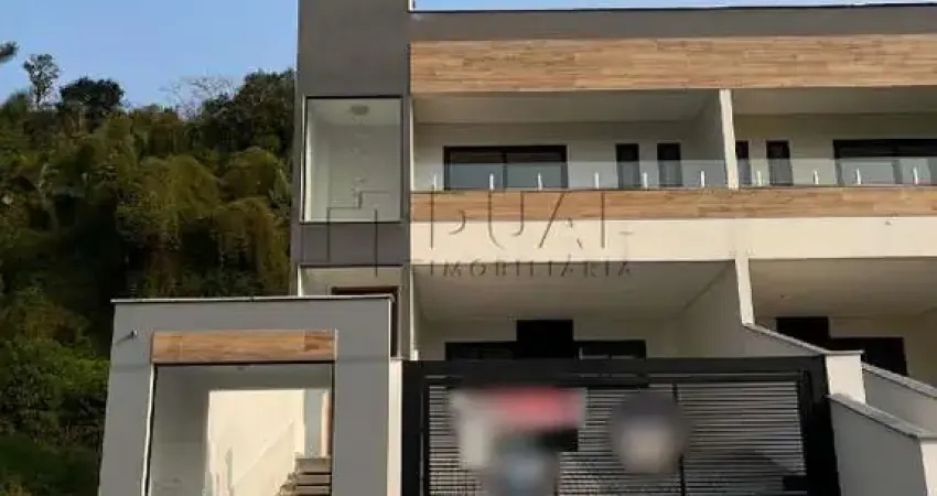 Geminado com 248,00m² à venda no bairro Barra do Rio Cerro em Jaraguá do Sul.