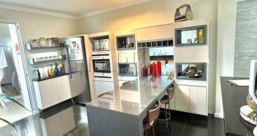Apartamento com 122,50m² semimobiliado à venda no bairro Centro