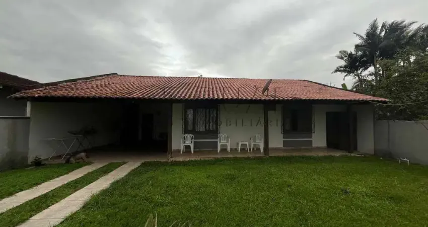 Casa à venda com 3 dormitórios no bairro São Luís em Jaraguá do Sul