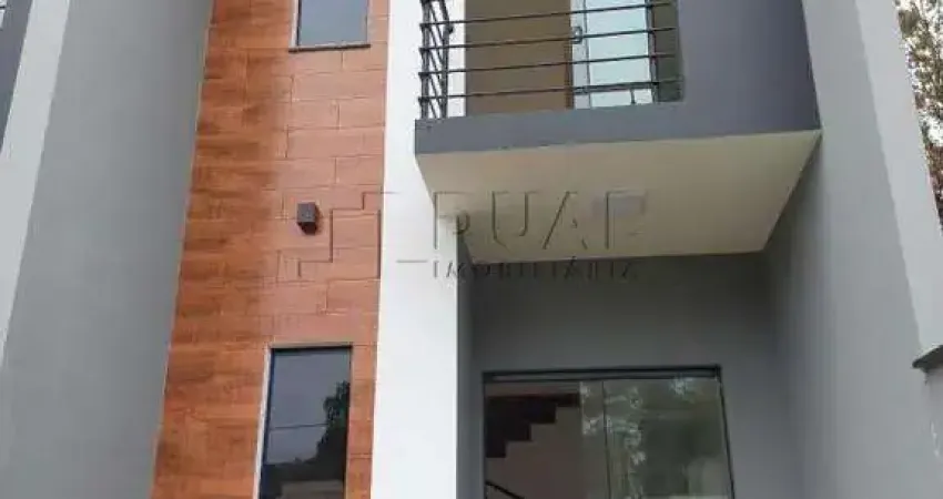 Geminado com 82m² à venda no bairro Tifa Martins.