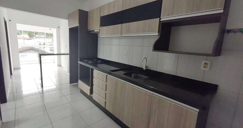 Apartamento semimobiliado à venda em Jaraguá do Sul.