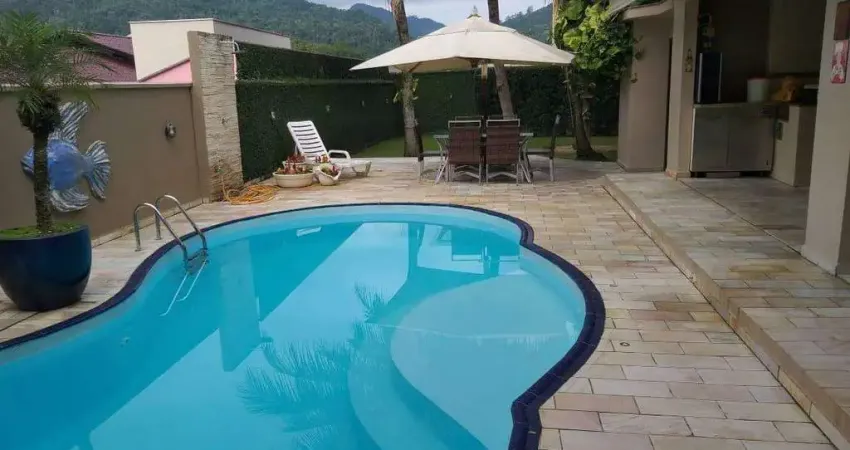 Casa à venda, 2 quartos, 1 suíte, 3 vagas, Nova Brasília - Jaraguá do Sul/SC