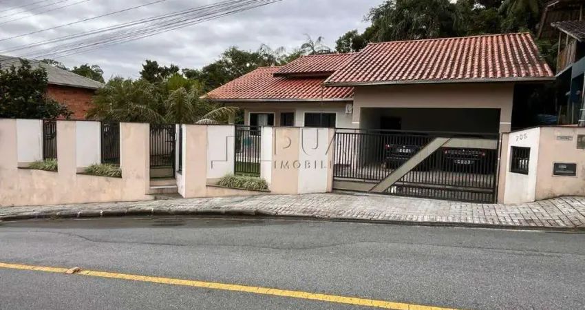 Casa Térrea com Suíte e Espaço Verde – Conforto e Segurança Próximo ao Centro